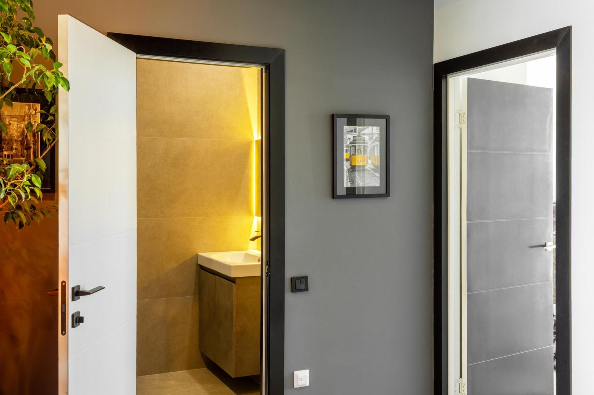 9Th And 6Th Floor Stylish Apartments With Mountainvista Бішкек Екстер'єр фото