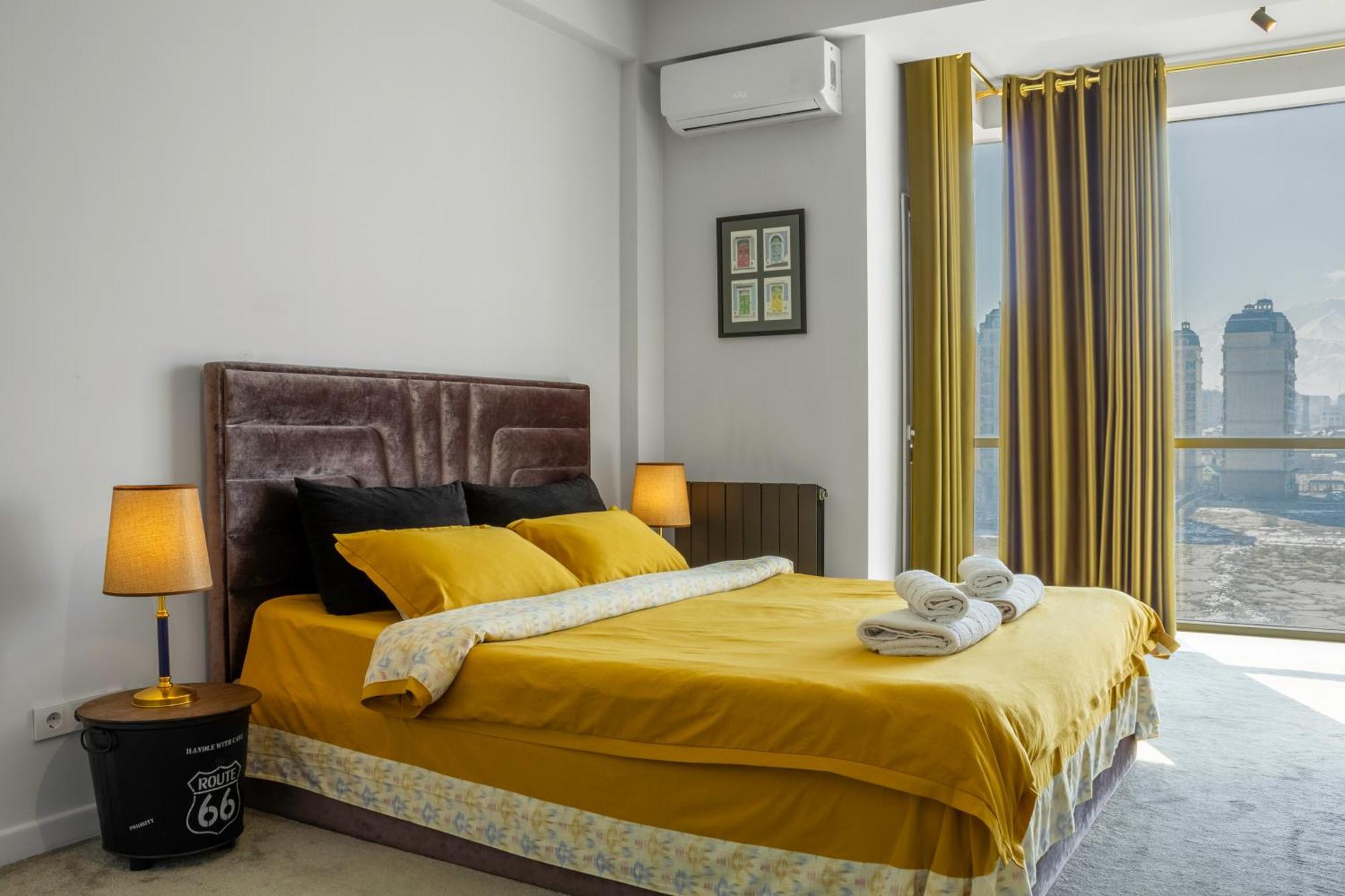 9Th And 6Th Floor Stylish Apartments With Mountainvista Бішкек Екстер'єр фото