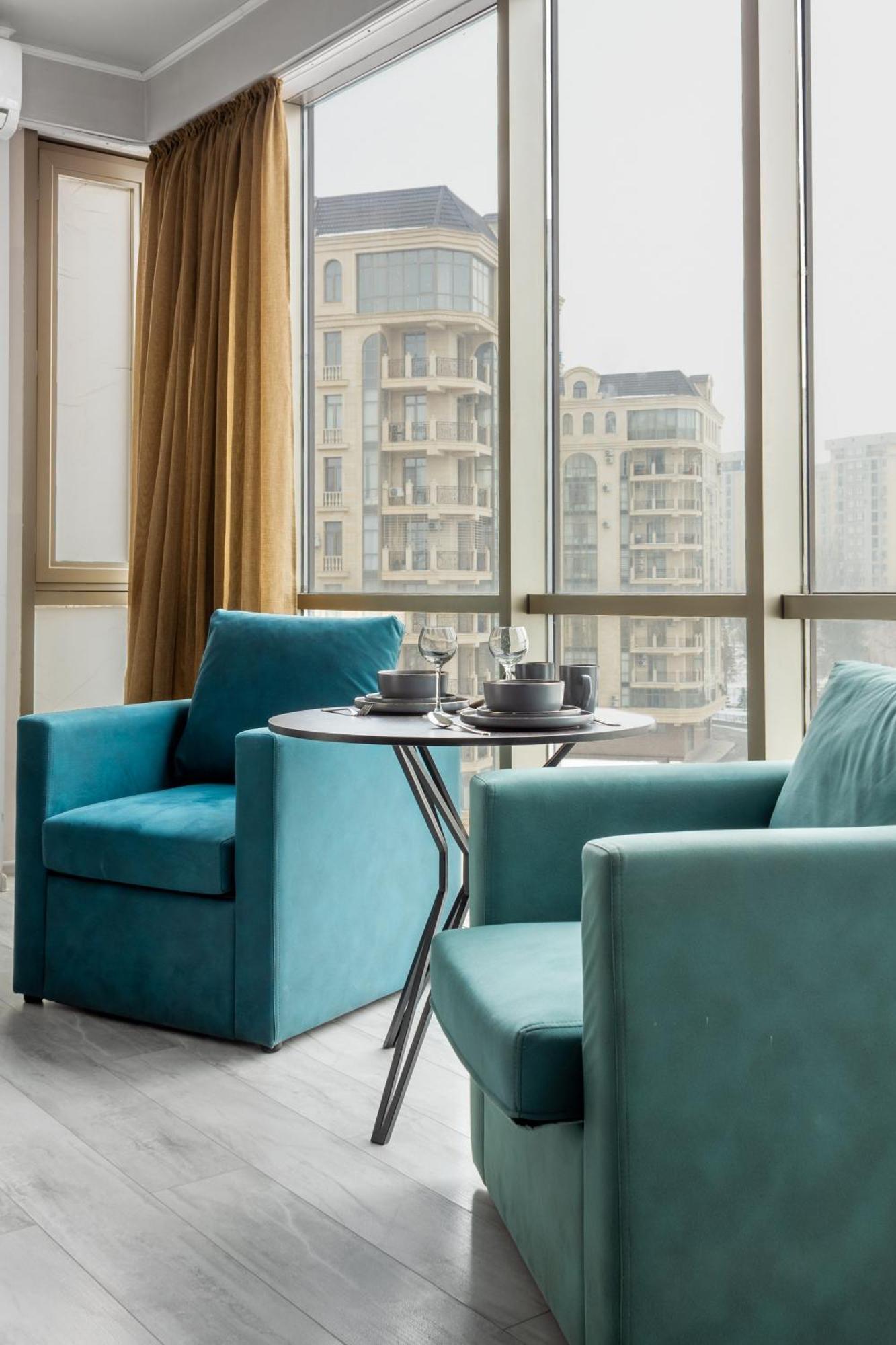 9Th And 6Th Floor Stylish Apartments With Mountainvista Бішкек Екстер'єр фото