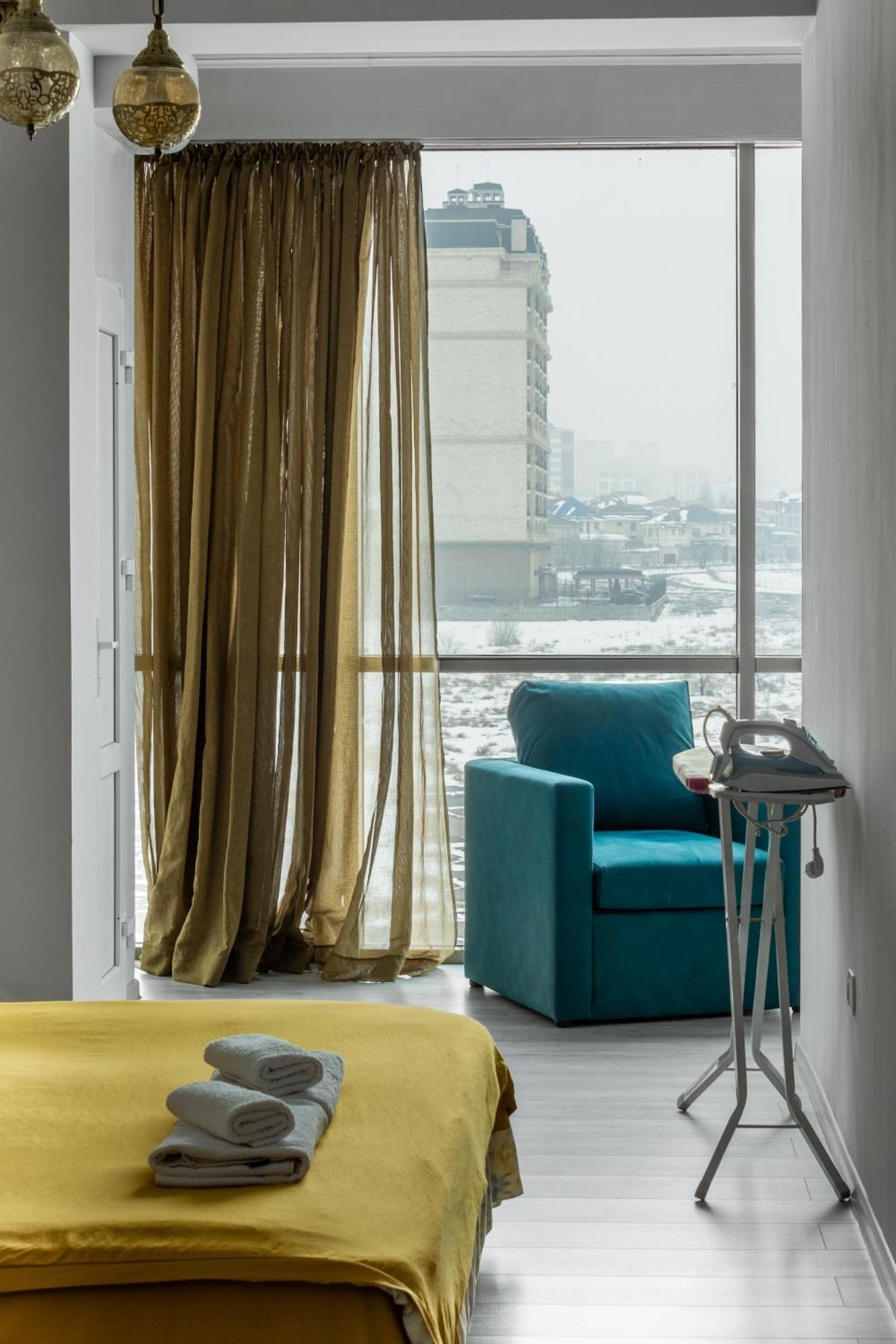 9Th And 6Th Floor Stylish Apartments With Mountainvista Бішкек Екстер'єр фото